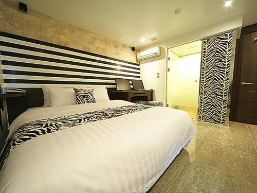 Ezen Motel 2*